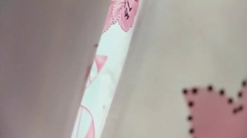 ¡una ducha demasiados secretos madrastra comparte cama con hijastro