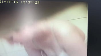 Saindo do banho camera escondida