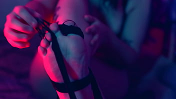 Jerk to my pretty small feet