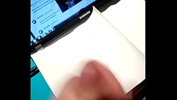 Qui veut m'aider à cracher Qui veut m'aider à cracher