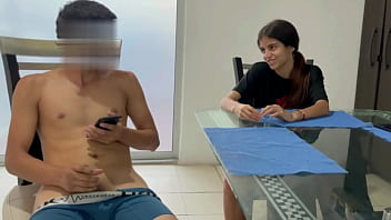 Encuentro Al Cachondo De Mi Hermanastro Dándose Una Jalada De Polla Y Quiero Ayudarle Historia Completa thumbnail