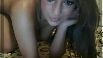 Cute Girl On Webcam100410 thumbnail