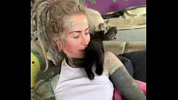 I love cats ️ mia was the best cat mom possible i rescued her pregnant from a bad household and she is such a