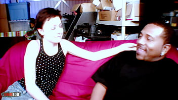 Petite zoe voss takes on shorty mac's massive challenge