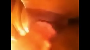 She playing with pussu