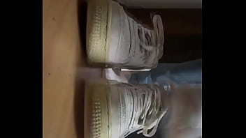 Good morning today in white nylon tights •if you want to see more check out of ️#feet #feetworld #fe