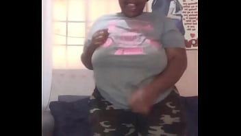 Bad girl twerking to dancehall