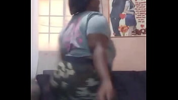 Bad girl twerking to dancehall