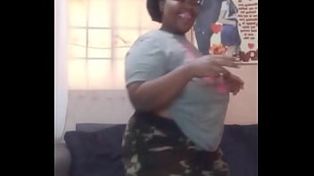 Bad girl twerking to dancehall