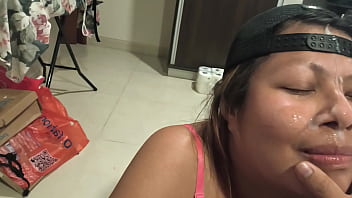 Madre soltera se falta de su trabajo para que yo le de su dosis de leche se esta volviendo adicta al sexo