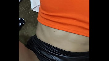 Jovencita se entraga a delivery sin condon