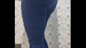 Camara en el baño de la mama de mi mejor amigo