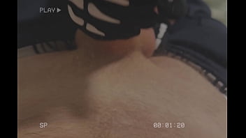 Masked ghostface gf slips into daddy’s bed & milks every drop onto her thirsty bush