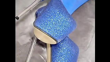 Milf perfect body with pantyhose and eight inch heels