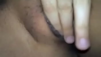 Colombiana dandose deo en boston