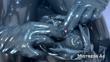 Latex a submissive's best nightmare