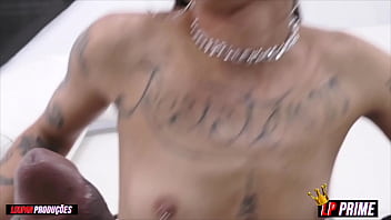 A deusa roots gritando com pau socado no cu caroleta roots lp produções