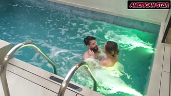 Levou A Mulher Pro Motel Pra Relaxar Chegando Lá Ela Já Queria Brigar Mas Depois De Uma Foda Bem Gostosa Dentro Da Piscina Ela Ficou Calminha thumbnail