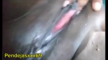 Masturbandome con mis dedos y vibrador y me corro en modo squirt que rico