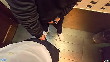 Meine muschi hält seinen schwanz fest als ob sie ihn nicht loslassen möchte