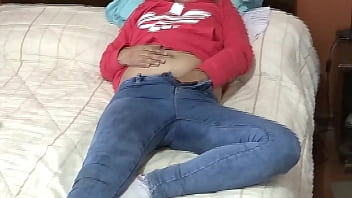 I pass my cock through stepmother's feet she can't resist anymore and masturbates full orgasms