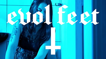 Dirty toes and soles for a snack Dirty toes and soles for a snack