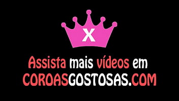 Coroa safada levando pau por traz