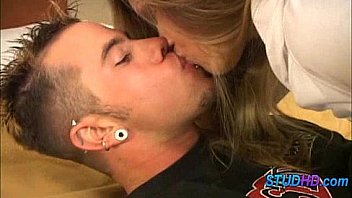 Hot babe fucks stud 0998