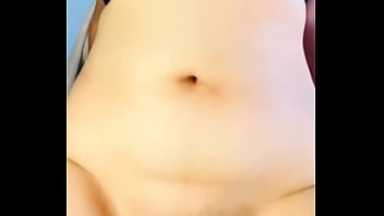 Mi nuevo amigo que compré en temu hizo que mi coño apretando se corriera a chorros