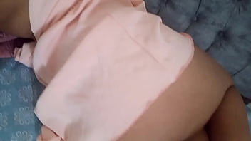 ¡¡que rico manjar la potra ardiente haciendo travesuras en su panocha y en sus tetas grandes