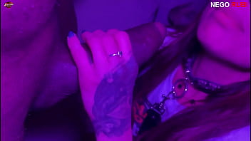 Coloquei a coleira na vagabunda para ela me obedecer arrombei ela toda com minha rola gigante