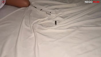 Coloquei a coleira na vagabunda para ela me obedecer arrombei ela toda com minha rola gigante