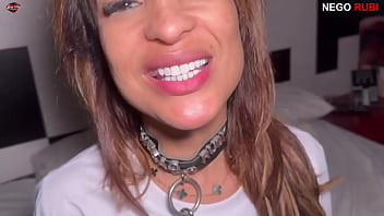 Coloquei a coleira na vagabunda para ela me obedecer arrombei ela toda com minha rola gigante