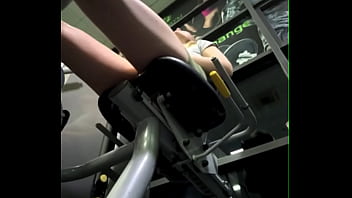 Bbw training and fucking in the gym