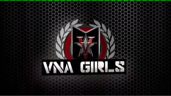 Natural breasted siri parts her thighs & thrills her furry core