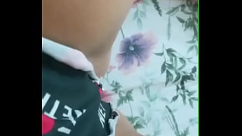 Novinha se masturbando