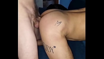 Poniendo En Cuatro Al Pasivo Goloso De Mi Gym Bro Y Dándole Verga Toda La Noche Bareback Sem Camishina thumbnail