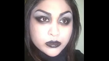 Gothic make up look