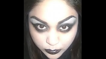 Gothic make up look