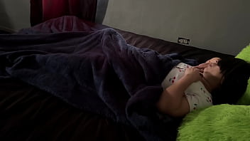 Me masturbo viendo una orgia lesbica recien levantada astarioth