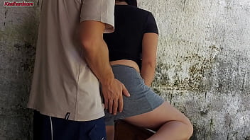 Minha Esposa Saiu E A Empregada Baixinha Gostosa Pegou Meu Pau E Colocou Dentro Dela Na área De Casa thumbnail