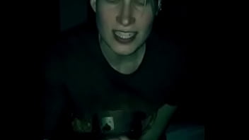 Wife enjoys every second of giving a blow job