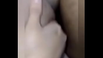 O negão me virou de bruços e me usou como quis — o corno só agradeceu