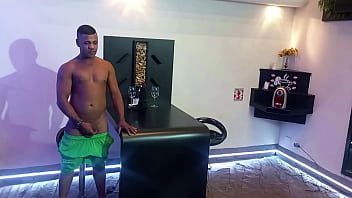 Suzie slut em em meu amante bruninho bombom me levou para o motel gratis