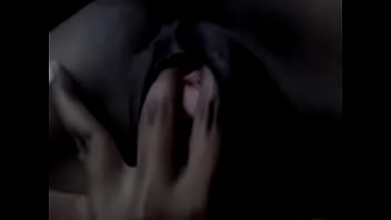 Puta venezolana se masturba parte 4