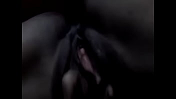 Puta venezolana se masturba parte 4