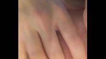 Brunette fuck herself