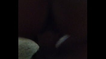 Amiga levando atrás