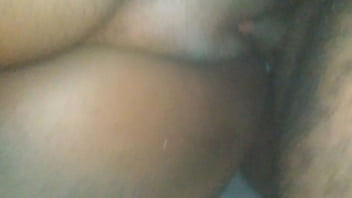 Negão fodendo bucetinha