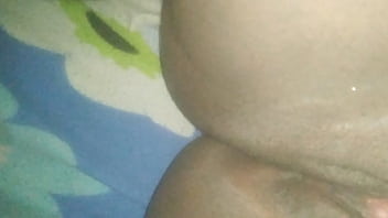 Negão fodendo bucetinha